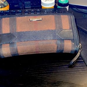 Burberry wallet